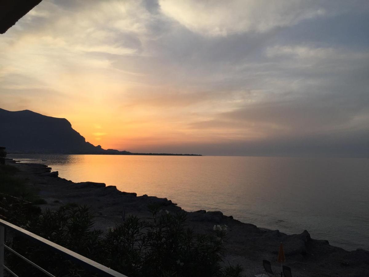 Sea View Life Hotel Carini Bagian luar foto