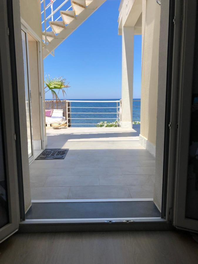 Sea View Life Hotel Carini Bagian luar foto